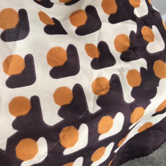 Lightweight scarf in brown tones - Picture 3 of 3